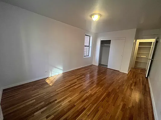 Rented by Bruma Realty LLC | media 4