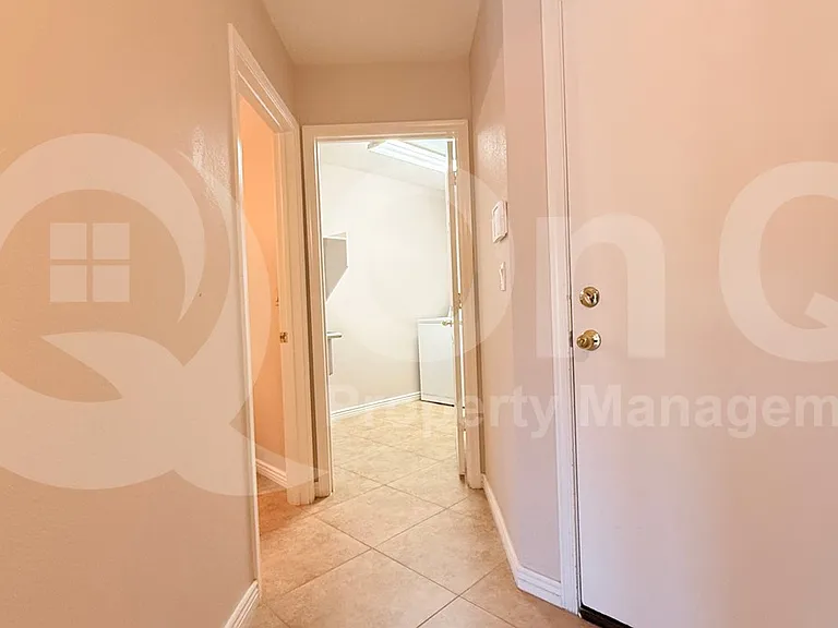 9405 E Presidio Rd — Photo 47