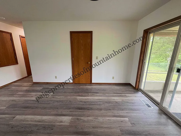 313 Bomber Blvd — Photo 15