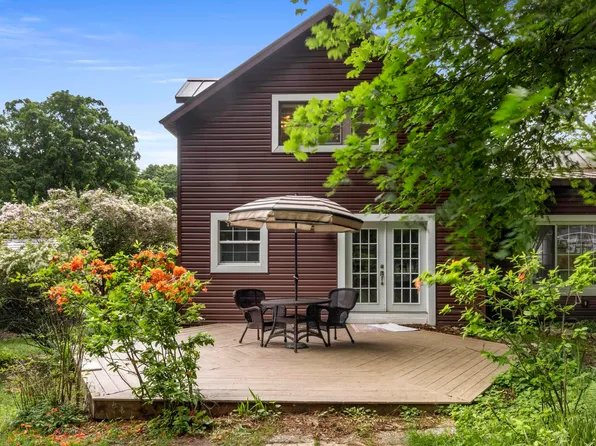 657 Crystal Ave, Frankfort, MI 49635