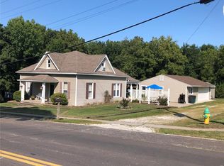 206 N Palmyra St, Perry, MO 63462