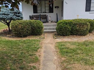 740 Mary St, Belpre, OH 45714