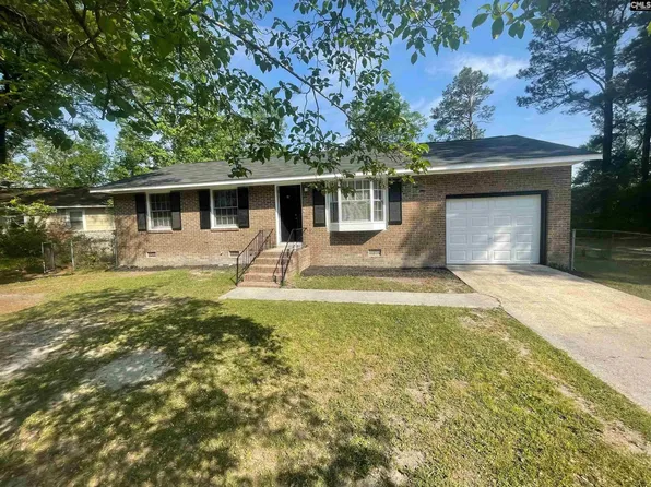 215 Nikon Cir, West Columbia, SC 29172
