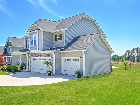 3rd image of 375 Pond Mountain Dr