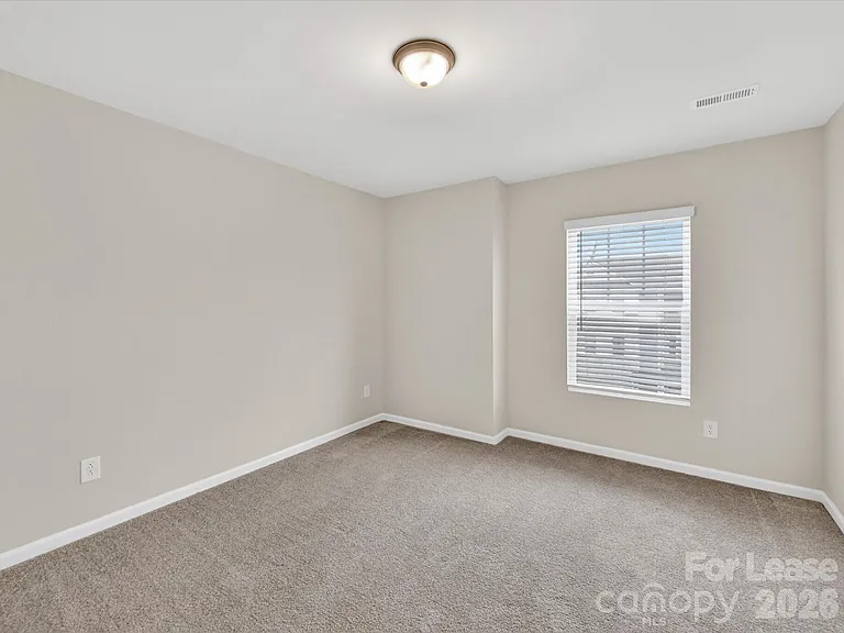 420 Burr St — Photo 29
