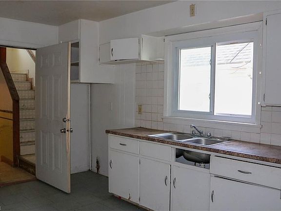 4th image of 1119 W 17th St