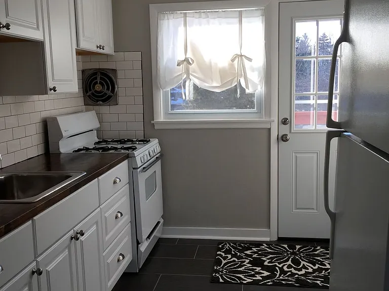 1218 S Midvale Blvd — Photo 30