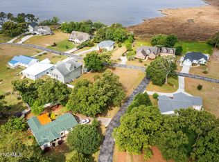 409 River Oaks Dr, Stella, NC 28582