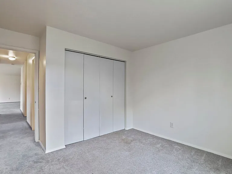 620 6th Ave #102 — Photo 16