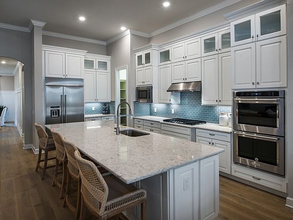 Model Representation: Kitchen with Large Island