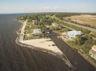 216 S Garcon Point Rd, Milton, FL 32583