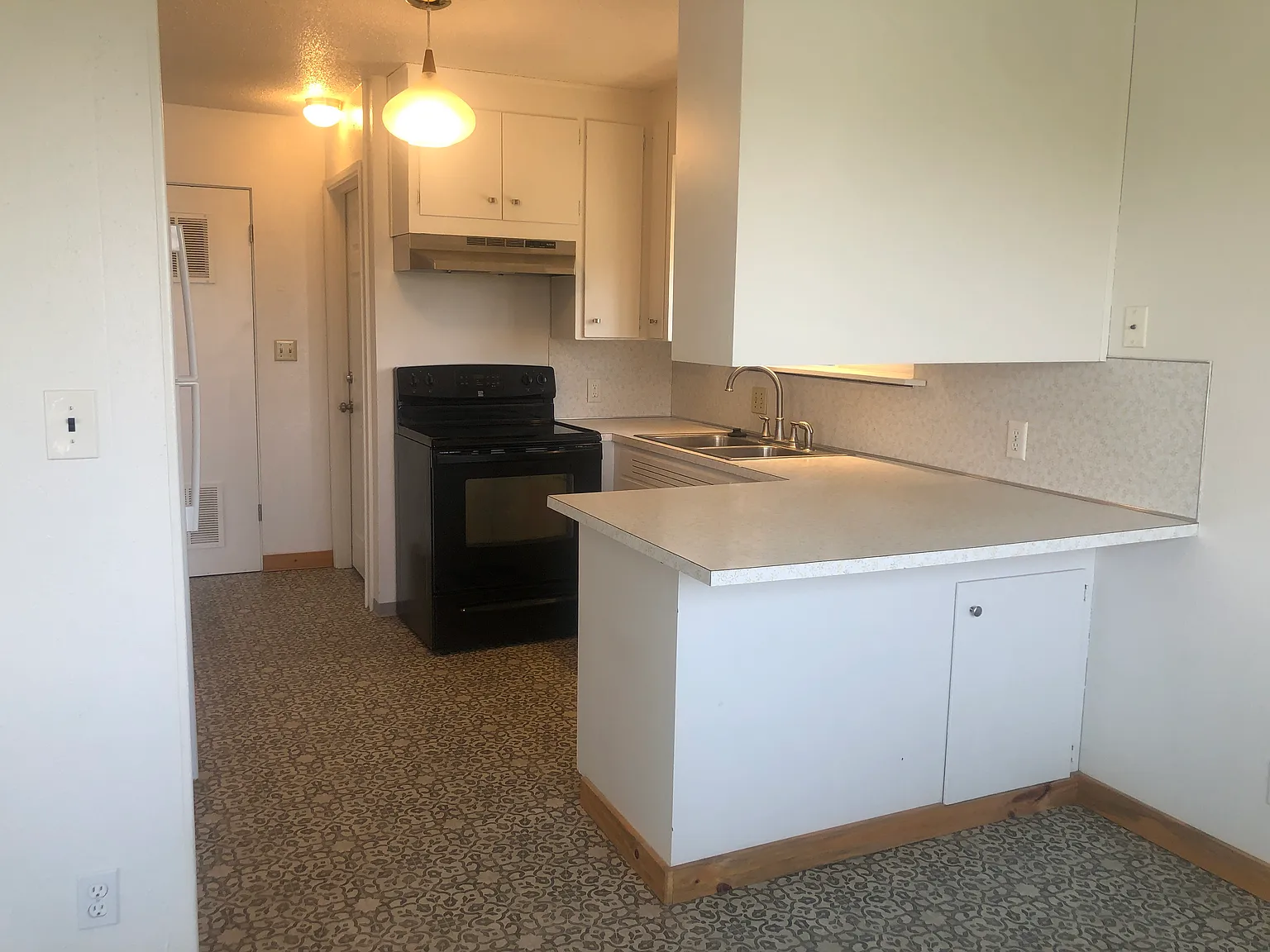 3 bed, 1100 sqft, $1,400 — Photo 4