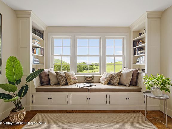 2nd image of 335 Dawson Road