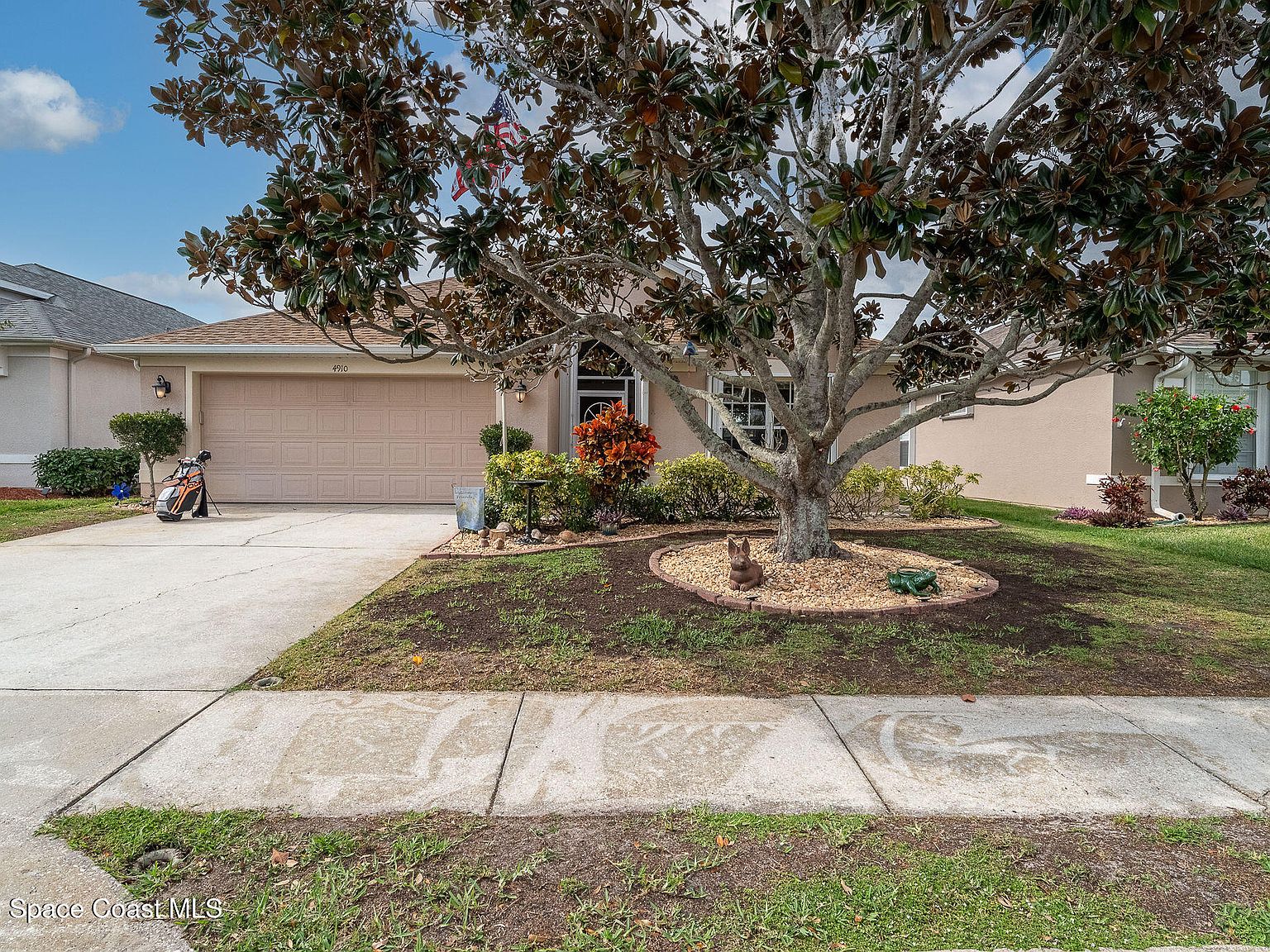 4910 Worthington Cir
