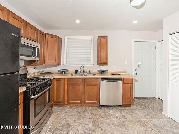4th image of 9412 Schiller Blvd