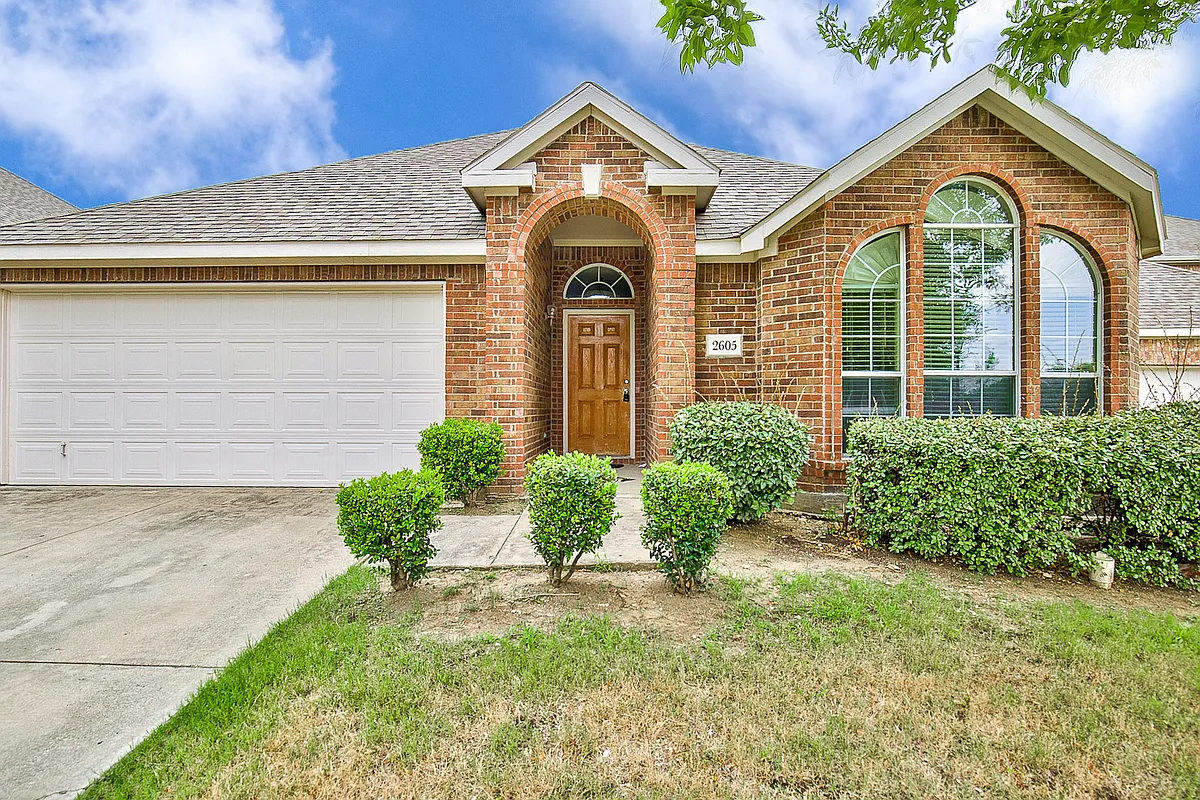 Building Photo - 2605 Monroe Dr