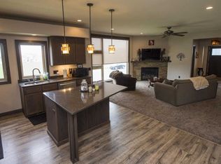 35 Wood Haven Way, Fitchburg, WI 53711
