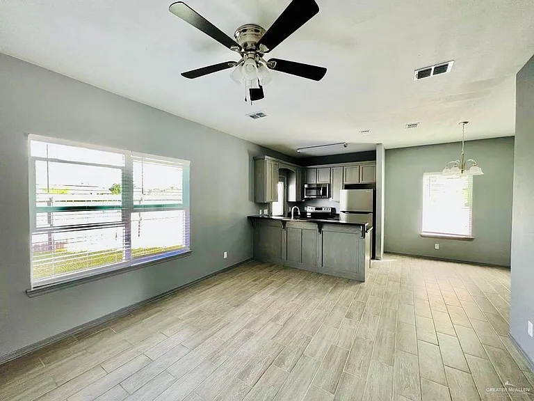 1700 Nassau St — Photo 4