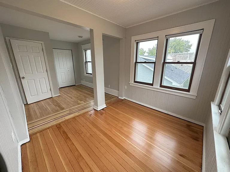 1081 13th Ave SE — Photo 12