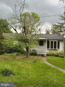 4 Perkiomen Ave, Schwenksville, PA, 19473