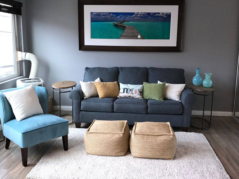 1st image of 860 Turquoise St
