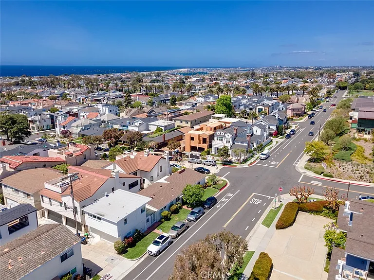 720 Narcissus Ave — Photo 29