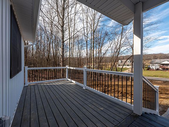 4th image of 2540 Apple Valley Dr