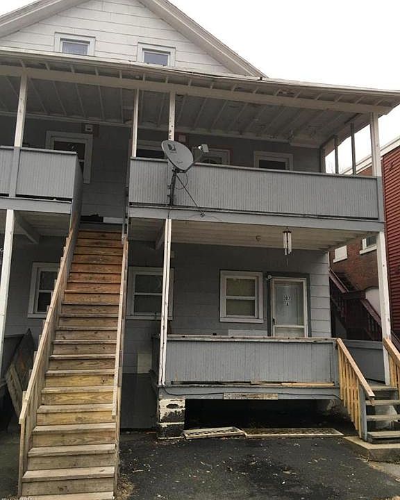 2nd image of 305 Park Ave