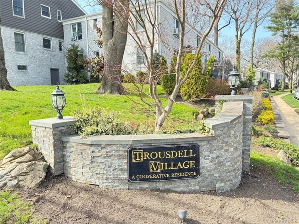 77 Glen Keith Road #77L, Glen Cove, NY 11542