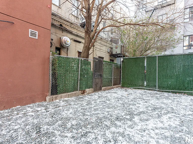 27 Arion Pl #416 — Photo 60