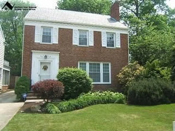 2359 Edgerton Rd, University Heights, OH 44118
