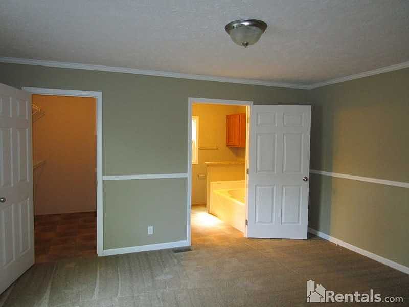 2nd image of 166 Bayboro Cir