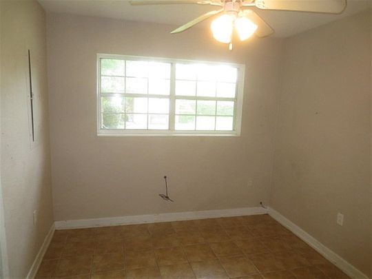 5th image of 206 Saint Regis Dr
