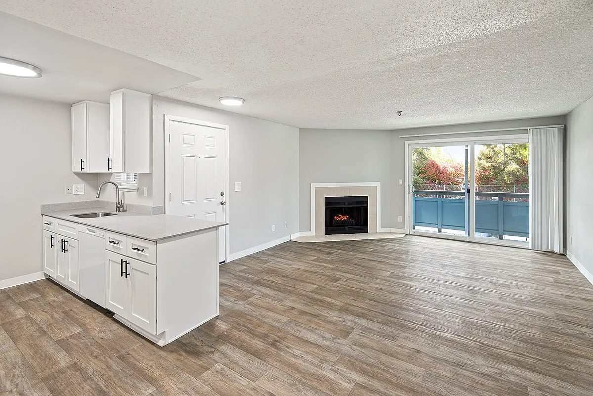 Building Photo - Sterling Ridge