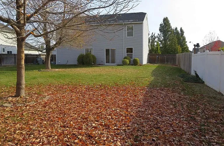 17553 N Chouteau Ave — Photo 17