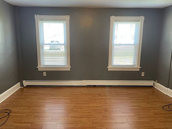 3rd image of 2-20 Langsberries Ave #14