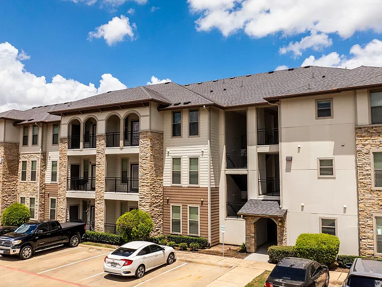 Olympus at Waterside Estates — Photo 20