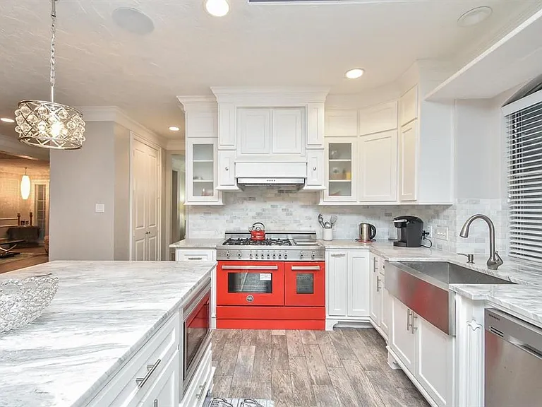 4526 Lakeside Meadow Dr — Photo 16