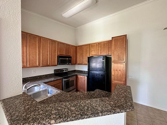 2nd image of 78650 Avenue 42 APT 2208