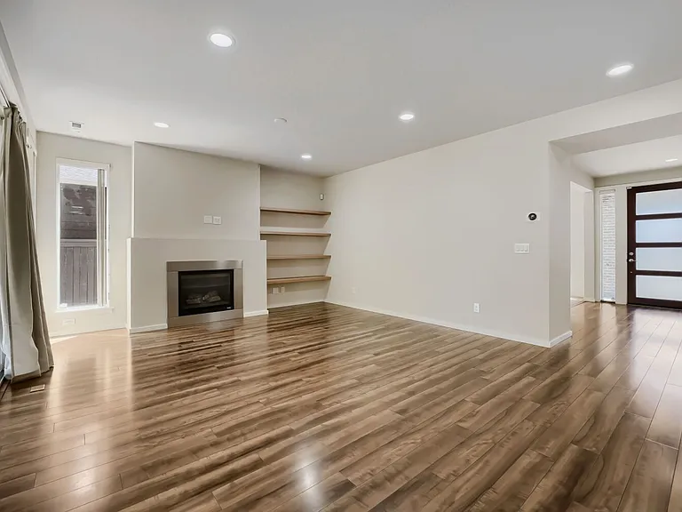 3812 NE 23rd Pl — Photo 5