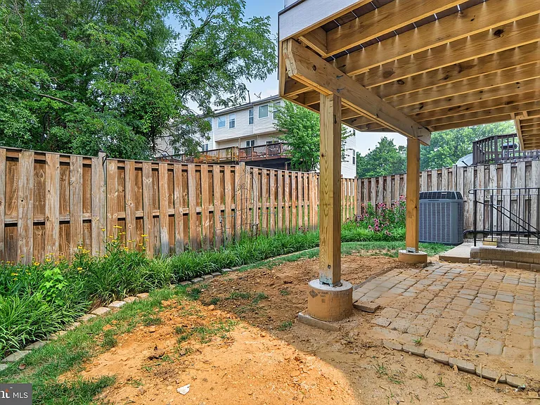 5166 Ballycastle Cir — Photo 43