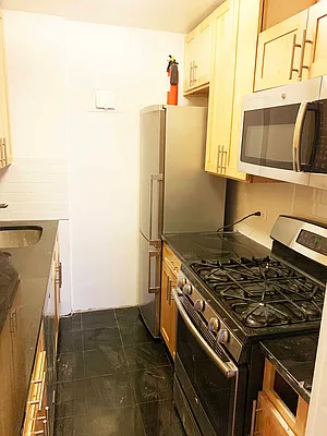 Rented by Addison Property Group | media 6