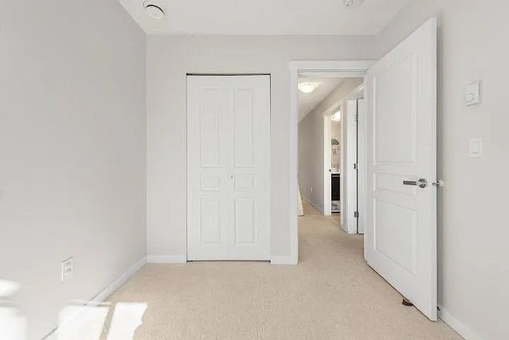 5551 Admiral Way #27 — Photo 32