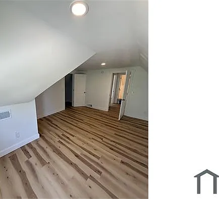 210 Oakwood Ave — Photo 5
