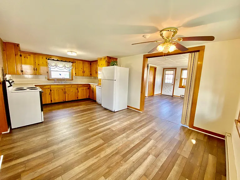 44 S Glenbrook Ave — Photo 6