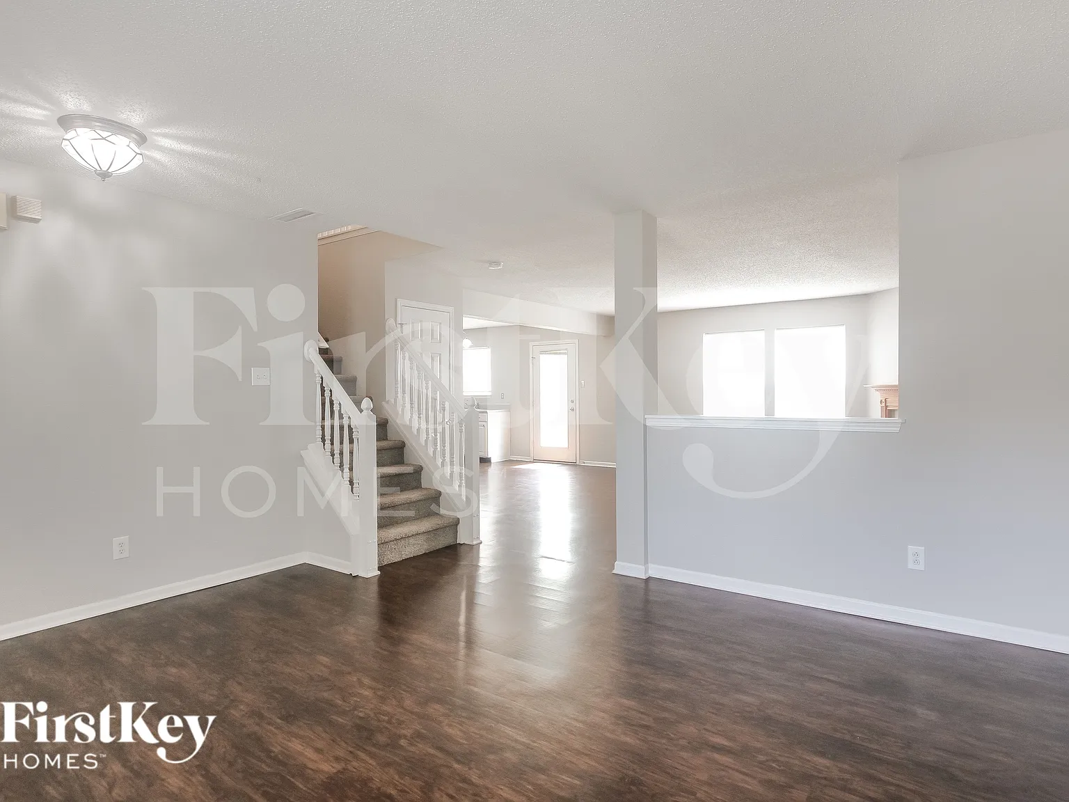 3 bed, 3.0 bath, 2030 sqft, $1,870 — Photo 2
