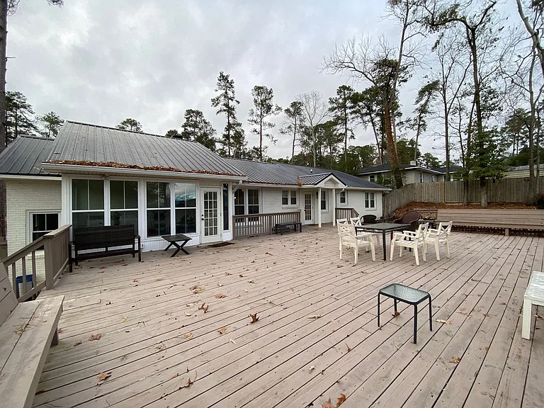 264 E Vineland Rd — Photo 17