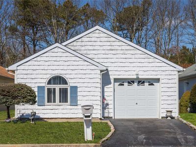 416 Village Cir N #416, Manorville, NY, 11949