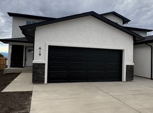 943 S Sweetwater Dr, Pueblo West, CO 81007