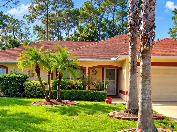 8 Rollins Ln, Palm Coast, FL 32164